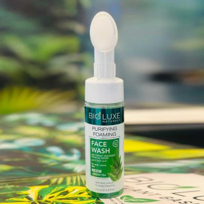 BioLuxe Foaming facewash, ansigtssæbe, pumpe med børste 175ml Neem + Green tea