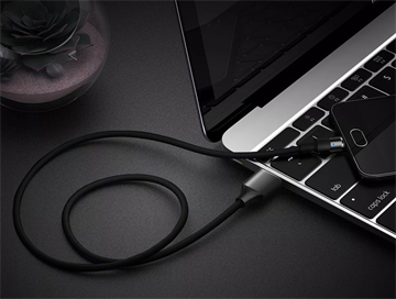 3 i 1 USB Magnetisk oplader- og datakabel 2 meter Sølv ⎮ 5720200430050 ⎮ EP_000246 
